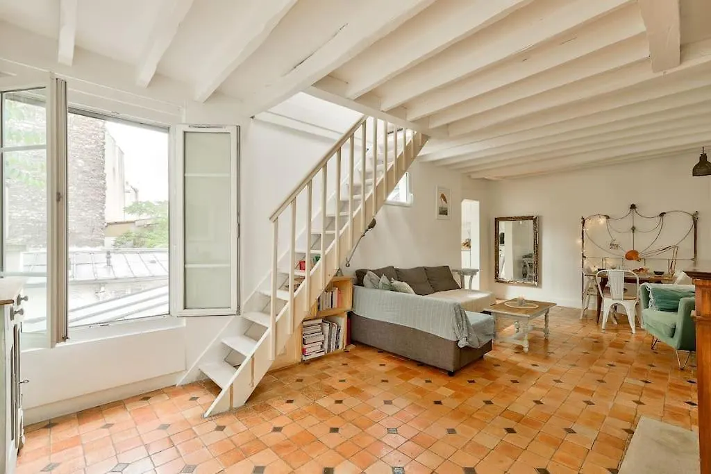 Stunning Duplex Near Place De La Nation Daire *