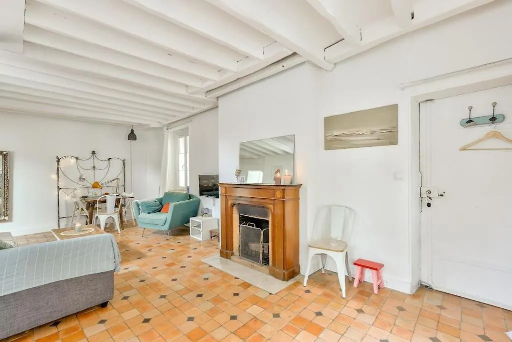 Stunning Duplex Near Place De La Nation Daire *